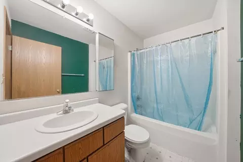 Bath - 2961 W 2000s Rd, Kankakee, IL 60901 photo 1 of 1