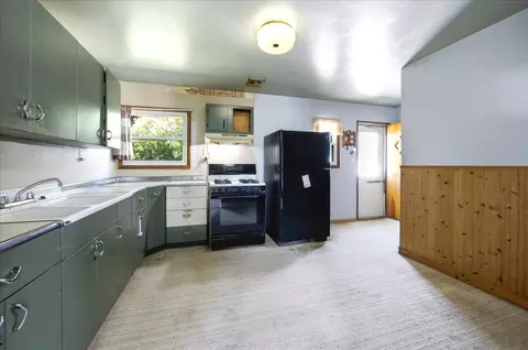 Kitchen - 1329 Chippewa Dr, Ottawa, IL 61350 photo 1 of 4