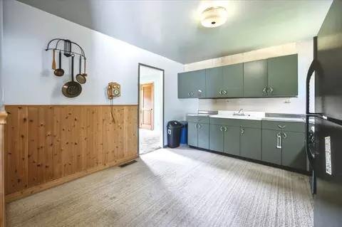 Kitchen - 1329 Chippewa Dr, Ottawa, IL 61350 photo 4 of 4