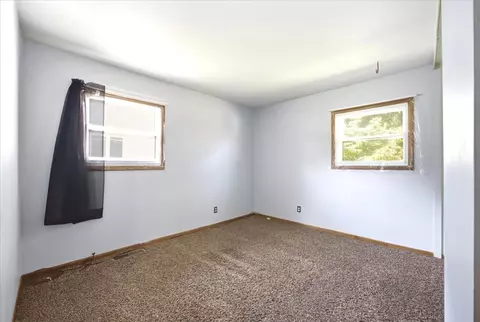 Bedroom - 1329 Chippewa Dr, Ottawa, IL 61350 photo 8 of 10
