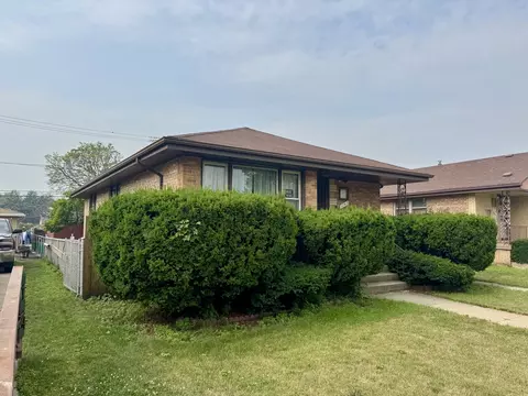 Exterior - 3747 E 112th St, Chicago, IL 60617 photo 2 of 5