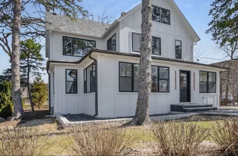 217 W Main St, Lake Zurich, IL 60047
