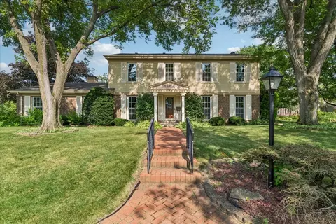 5641 Deerpath Ln, Downers Grove, IL 60516