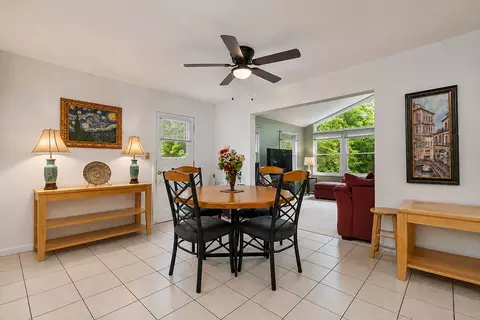 Dining - 910 Division St, Barrington, IL 60010 photo 1 of 6