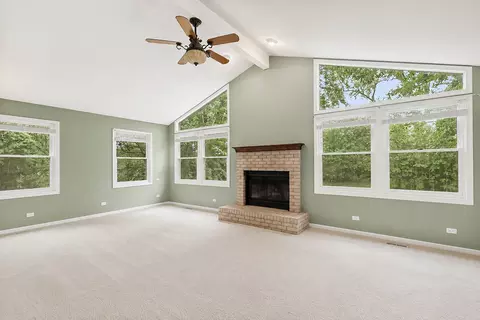 Living - 910 Division St, Barrington, IL 60010 photo 6 of 10