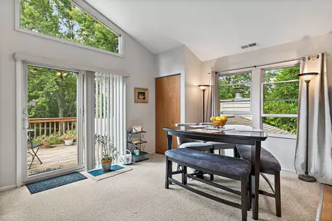 Dining - 910 Division St, Barrington, IL 60010 photo 5 of 6