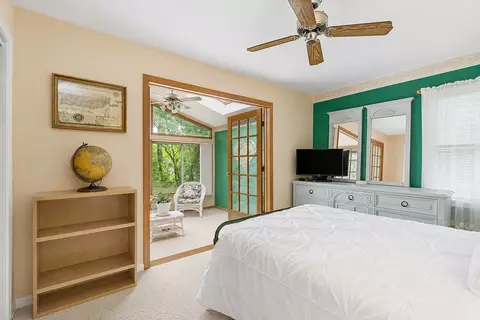 Bedroom - 910 Division St, Barrington, IL 60010 photo 1 of 8