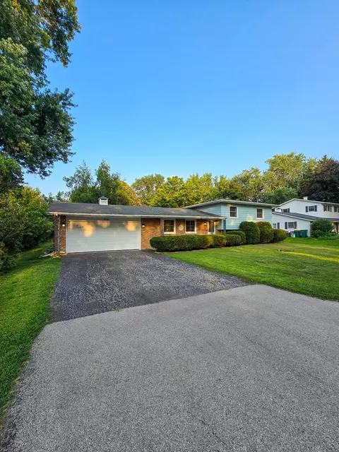 Exterior - 15821 S River Rd, Plainfield, IL 60544 photo 2 of 10