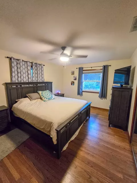 Bedroom - 15821 S River Rd, Plainfield, IL 60544 photo 1 of 7