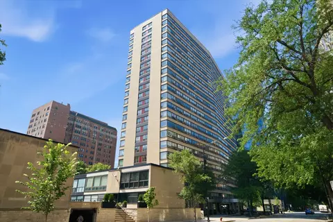 2930 N Sheridan Rd #201, Chicago, IL 60657