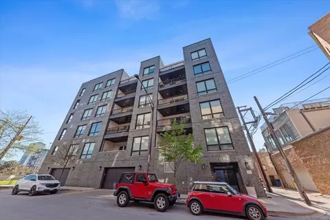 650 N Morgan St #404, Chicago, IL 60642