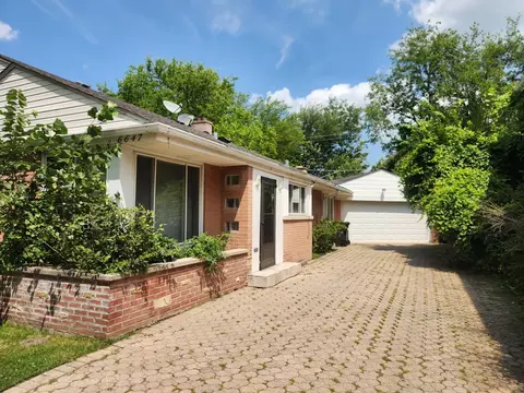 6647 N Lawndale Ave, Lincolnwood, IL 60712
