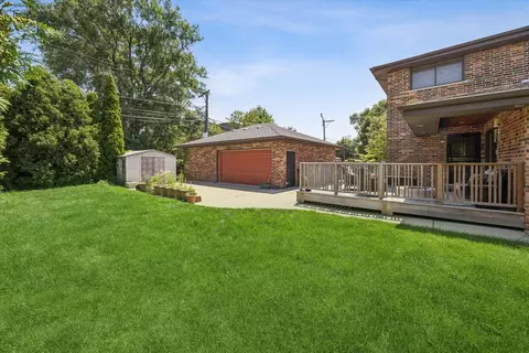 Exterior - 204 E 32nd St, Chicago, IL 60616 photo 5 of 9
