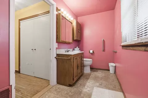 Bath - 1426 E Morrell St, Streator, IL 61364 photo 2 of 3