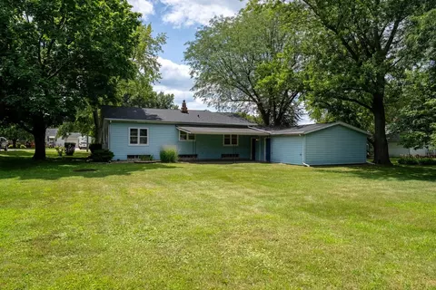 Exterior - 1426 E Morrell St, Streator, IL 61364 photo 4 of 12