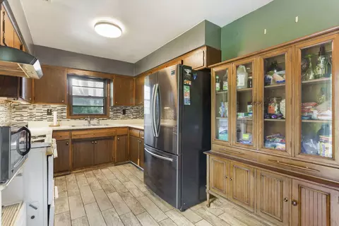 Kitchen - 18830 Wolf Rd, Mokena, IL 60448 photo 1 of 2