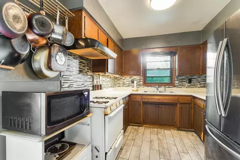 Kitchen - 18830 Wolf Rd, Mokena, IL 60448 photo 2 of 2