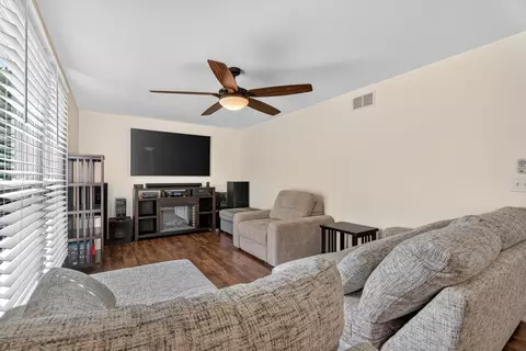 2008 Olde Mill Rd, Plainfield, IL 60586 photo 8
