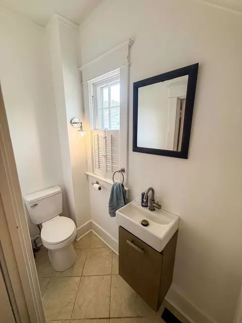 Bath - 506 N Webster St, Catlin, IL 61817 photo 1 of 3