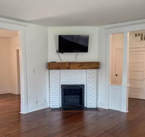 Living - 506 N Webster St, Catlin, IL 61817 photo 3 of 5
