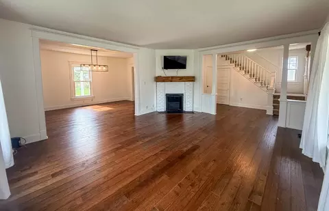 Living - 506 N Webster St, Catlin, IL 61817 photo 2 of 5