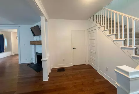 Entry Way - 506 N Webster St, Catlin, IL 61817 photo 2 of 4