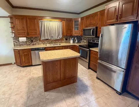 Kitchen - 506 N Webster St, Catlin, IL 61817 photo 1 of 2