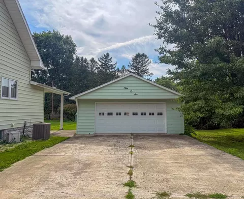 Exterior - 506 N Webster St, Catlin, IL 61817 photo 4 of 11