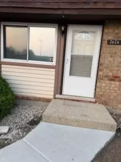 2626 Woodview Ct #2626, Waukegan, IL 60087