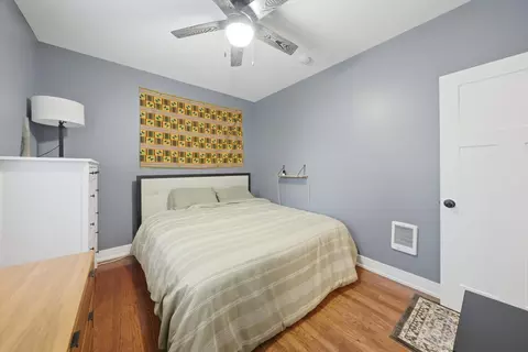Bedroom - 2212 E 70th St #1B, Chicago, IL 60649 photo 3 of 4