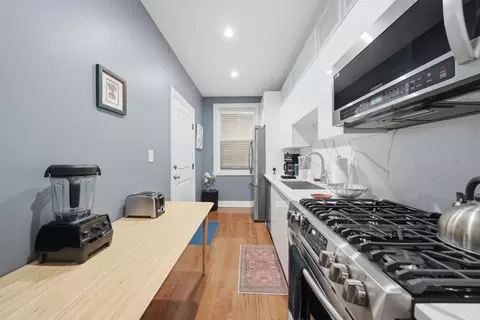 Kitchen - 2212 E 70th St #1B, Chicago, IL 60649 photo 2 of 4