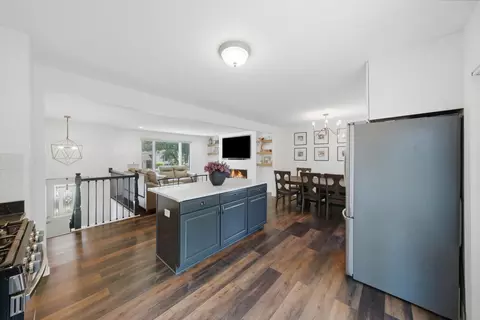 Other - 2206 Kingston Dr, Wheaton, IL 60187 photo 2 of 8