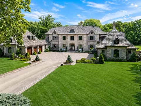 24 Bridlewood Rd, Northbrook, IL 60062