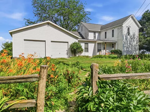 Exterior - 24654 Hazel Rd, Sterling, IL 61081 photo 6 of 12