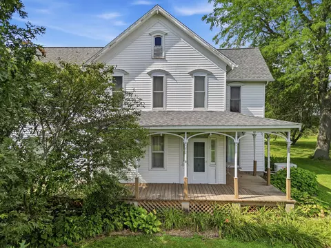 Exterior - 24654 Hazel Rd, Sterling, IL 61081 photo 2 of 12