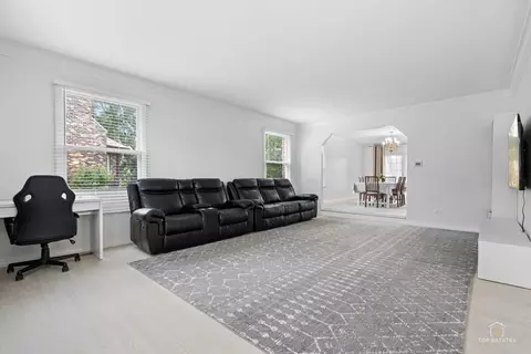 Other - 887 N Dovington Ct, Hoffman Estates, IL 60169 photo 1 of 12