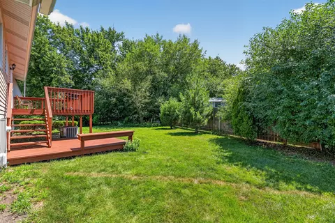Exterior - 4 Devon Ct, Bolingbrook, IL 60440 photo 3 of 17
