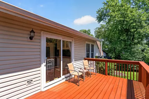 Exterior - 4 Devon Ct, Bolingbrook, IL 60440 photo 13 of 17