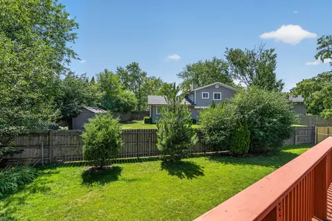 Exterior - 4 Devon Ct, Bolingbrook, IL 60440 photo 14 of 17