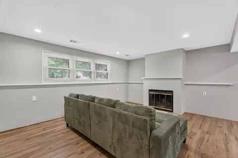 Living - 4 Devon Ct, Bolingbrook, IL 60440 photo 9 of 9
