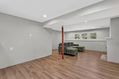 Living - 4 Devon Ct, Bolingbrook, IL 60440 photo 6 of 9