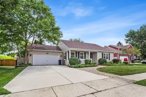Exterior - 795 Springhill Ct, Elgin, IL 60120 photo 3 of 8