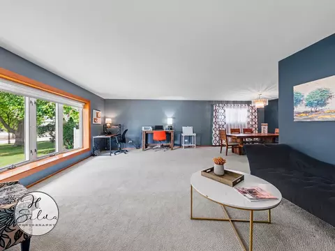 Living - 4402 Sycamore Ln, Rolling Meadows, IL 60008 photo 1 of 8