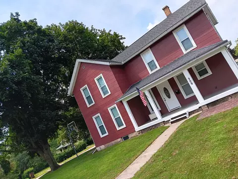 Exterior - 509 S Madison St, Morrison, IL 61270 photo 3 of 6