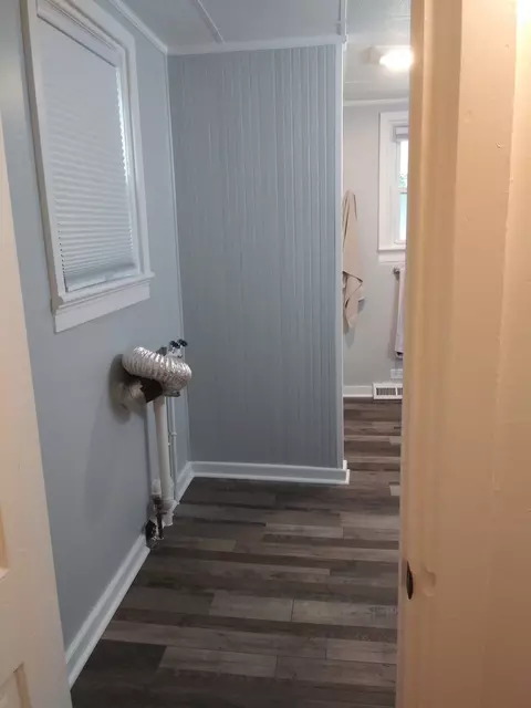 Entry Way - 509 S Madison St, Morrison, IL 61270 photo 2 of 2