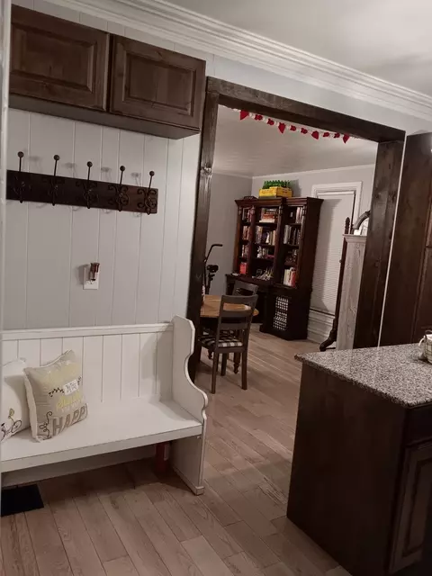 Entry Way - 509 S Madison St, Morrison, IL 61270 photo 1 of 2