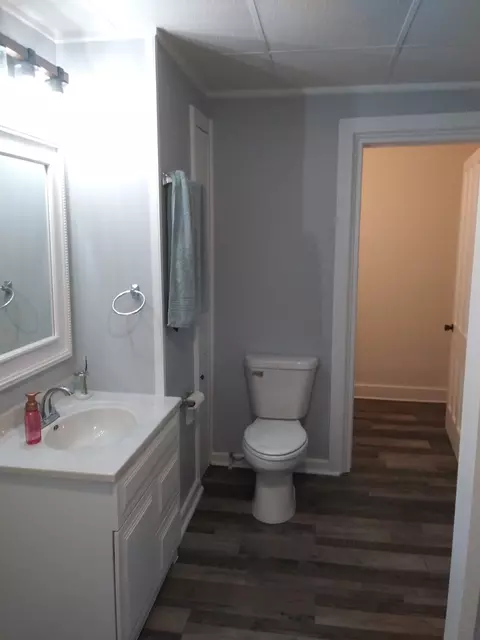 Bath - 509 S Madison St, Morrison, IL 61270 photo 1 of 7