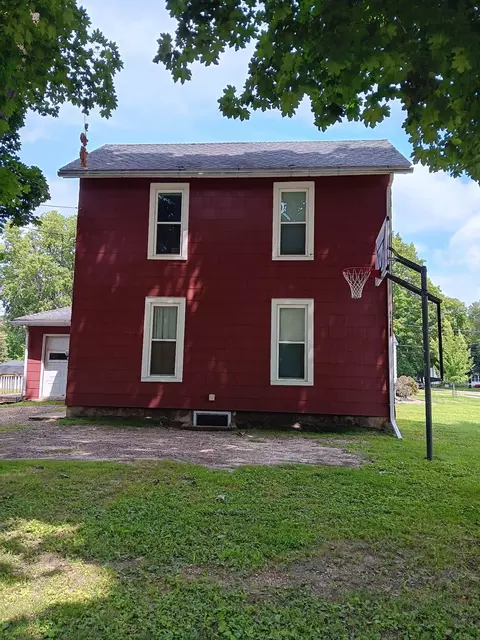 Exterior - 509 S Madison St, Morrison, IL 61270 photo 4 of 6