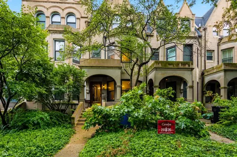5801 S Blackstone Ave, Chicago, IL 60637