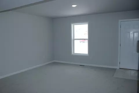 Living - 828 Blackhawk Dr, Braidwood, IL 60408 photo 2 of 2
